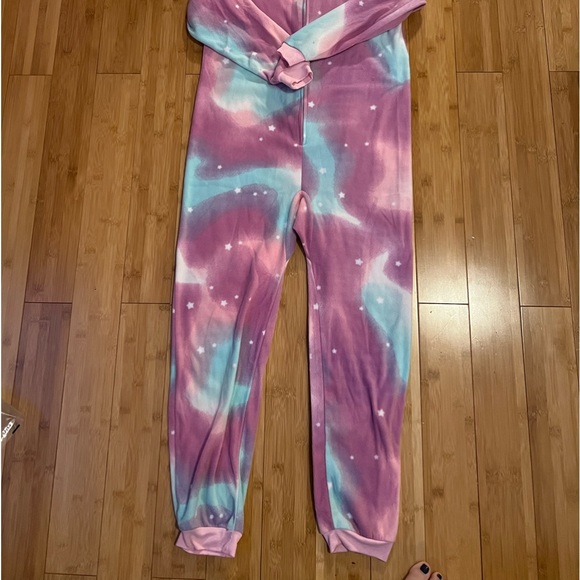 Cat & Jack Onesie Pajama/ sleepwear - Picture 3 of 9